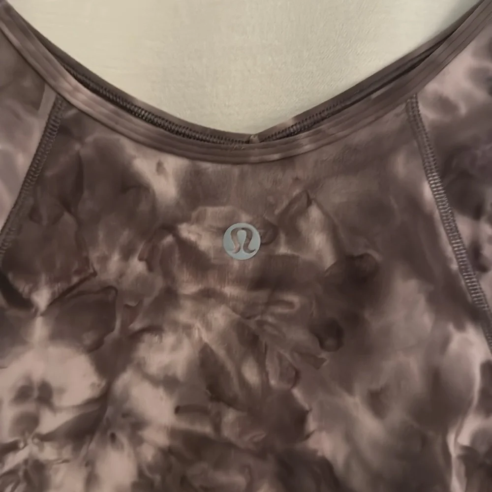 lululemon athletica Women's Tie-Dye Scoop Neck Crop Top — Mauve Purple size 4